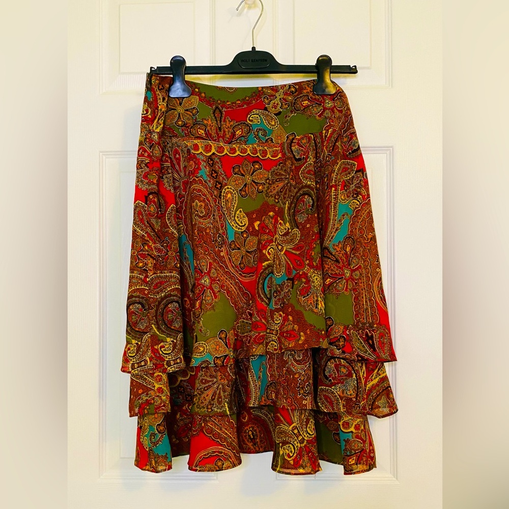 🎉HP🎉 Flouncy Lauren skirt